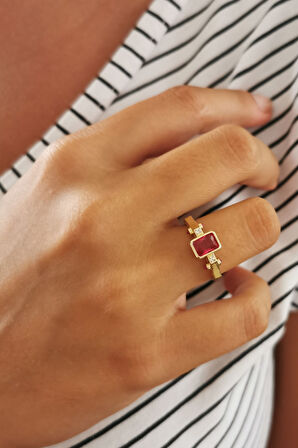 Ruby Baget Taşlı Altın Tasarım Yüzük