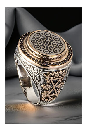 Erkek Kalkan Desen İşlemeli Yanı Kum Saati Motifli 925 Ayar Gümüş Yüzük