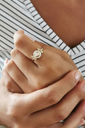 Mercan Taşlı Mineli Altın Spor Yüzük