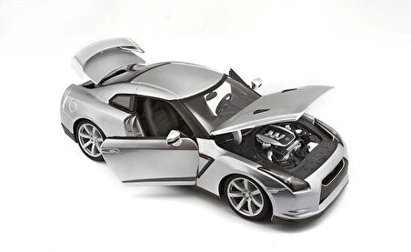 Bburago 1:18 Nissan GT-R R35 2009 Model Araba