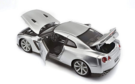 Bburago 1:18 Nissan GT-R R35 2009 Model Araba
