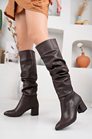 KAHVE MAT CİLT KÖRÜKLÜ SİVRİ BURUN KALIN TOPUKLU ÇİZME