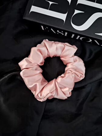 Kadın Saten Toka / M - Masal Pembesi – Tekli Lüks Lastik Model Scrunchie