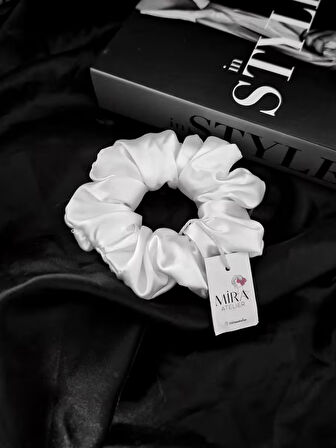 Kadın Saten Toka / M - İnci Işıltısı – Tekli Lüks Lastik Model Scrunchie