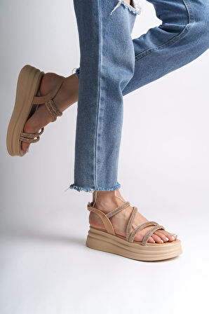 RILEY İnce Tokalı Taşlı Şeritli Ortopedik Taban Kadın Sandalet CTT - Ten