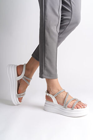 RILEY İnce Tokalı Taşlı Şeritli Ortopedik Taban Kadın Sandalet CBT - Beyaz