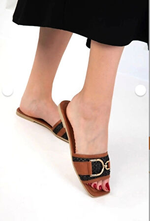 Pıer Siyah Cilt Terlik