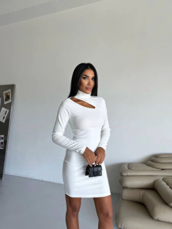 Boğazlı gögüs dekolteli elbise beyaz f2333