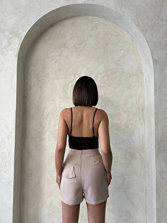 Valonlu fırfırlı şort bej s24683