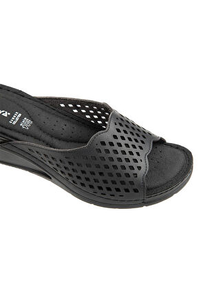 Muya Brosa Anatomik Taban Topuk Dikeni Kadın Terlik