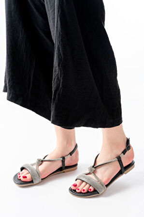 152-1104 Siyah Gümüş Taşlı Günlük Kadın Sandalet  