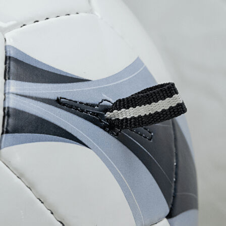 Rebuwo İpli El Dikişli Futbol Topu 5 Numara – Dayanıklı ve Antrenman Kemeri Bağlantılı Futbol Topu