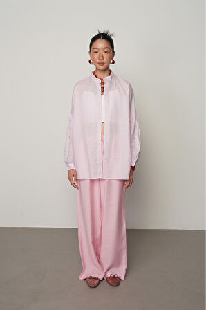 KADIN KOLLARI TAŞ İŞLEMELİ HAKİM YAKA PEMBE GÖMLEK