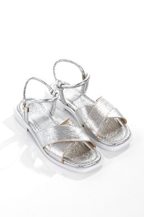 MİA028-3010 Hakiki Deri Kadın Günlük Konforlu GÜMÜŞ Tatil Sandalet