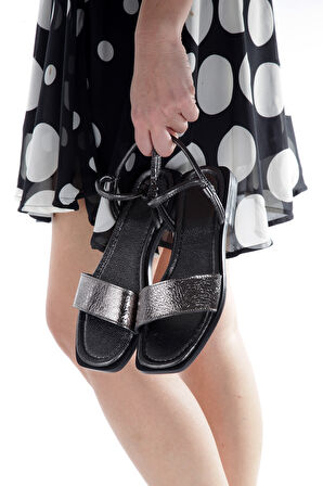 MİA028-3011 Hakiki Deri Kadın Günlük Konforlu PLATİN Tatil Sandalet