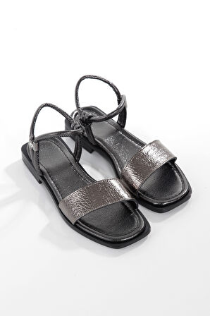 MİA028-3011 Hakiki Deri Kadın Günlük Konforlu PLATİN Tatil Sandalet