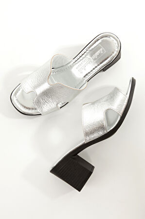 MİA100-Tpk-1120 Hakiki Deri Günlük-Düğün-Eğlence-Tatil  GÜMÜŞ Topuklu Terlik