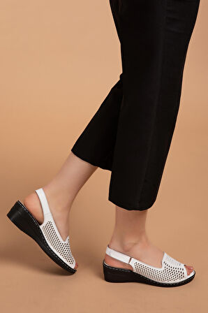 Gondol Kadın Hakiki Deri Lazer Kesim Sandalet iz.435