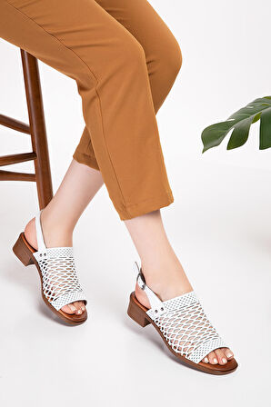 Gondol Kadın Hakiki Deri Lazer Kesim Topuklu Sandalet iz.6001