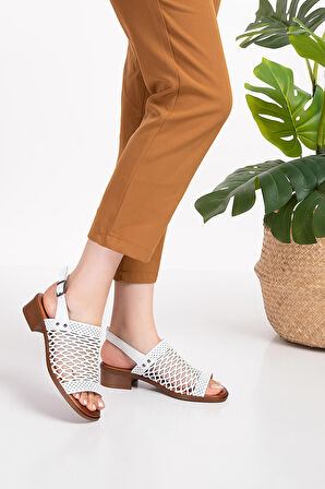 Gondol Kadın Hakiki Deri Lazer Kesim Topuklu Sandalet iz.6001