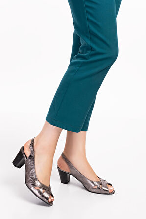 Gondol Kadın Hakiki Deri Klasik Topuklu Ayakkabı şhn.0027