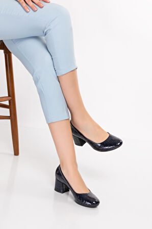 Gondol Kadın Hakiki Deri Yuvarlak Burun  Topuklu Ayakkabı vdt.210