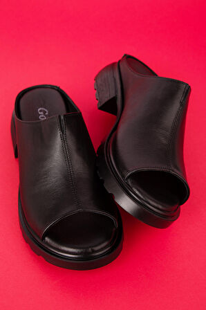 Gondol Kadın Hakiki Deri Şık Orta Topuklu Terlik  elnr.1064