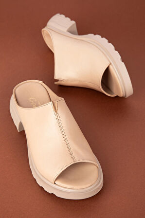 Gondol Kadın Hakiki Deri Şık Orta Topuklu Terlik  elnr.1064