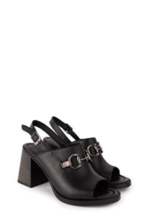 Gondol Kadın Hakiki Deri Topuklu Şık Tokalı Sandalet tlh.655