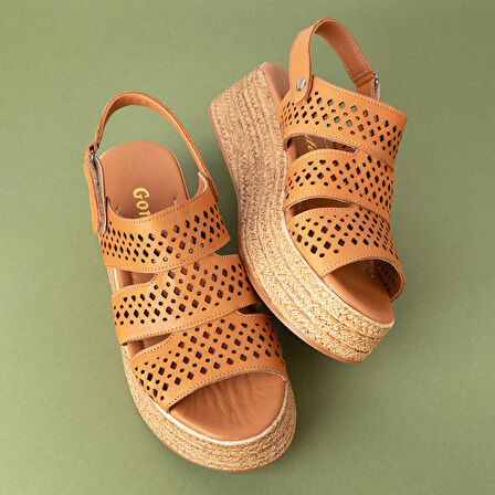 Gondol Kadın Hakiki Deri Platform Tabanlı Sandalet mlk.2054