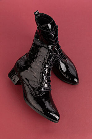 Gondol Kadın Hakiki Deri Kısa Topuklu Şık Bot ast.8154