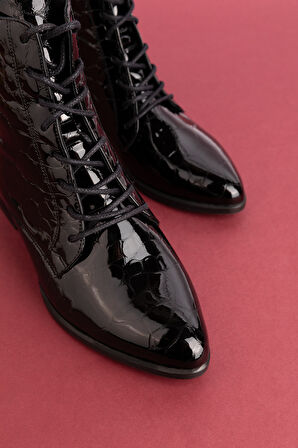 Gondol Kadın Hakiki Deri Kısa Topuklu Şık Bot ast.8154