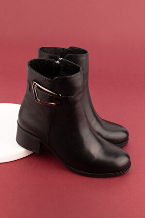 Gondol Kadın Hakiki Deri Klasik Topuklu Toka Detaylı  Bot anl.2919