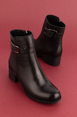 Gondol Kadın Hakiki Deri Klasik Topuklu Toka Detaylı  Bot anl.2919