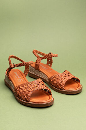 Gondol Kadın Hakiki Deri El Örgüsü Özel Hasır Sargılı Sandalet ell.7245 - Taba - 40