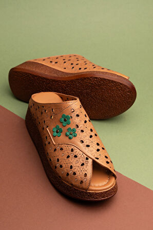 Gondol Hakiki Deri Çiçek Detaylı Dekolte Terlik mlk.5803 - Taba - 37