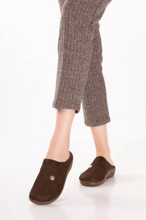 Gondol Kadın Hakiki Deri Özel Tabanı Çıkabilen Sabo Ev ve Dışarı Terlik yprk.281 Kahve Nubuk