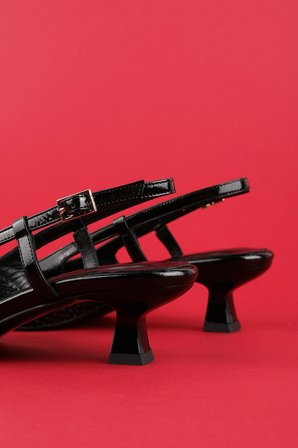 Gondol Kadın Hakiki Deri İnce Stiletto Topuklu Ayakkabı brgl.6136 Siyah Rugan