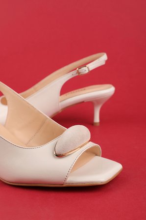 Gondol Kadın Hakiki Deri İnce Stiletto Topuklu Abiye Ayakkabı brgl.6153 Bej Rugan