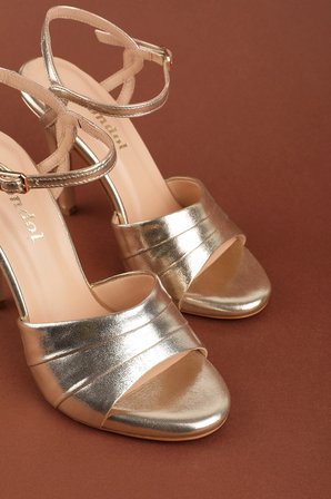 Gondol Kadın Hakiki Deri İnce Stiletto Topuklu Abiye Ayakkabı brgl.4609 Gold