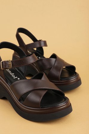 Gondol Hakiki Deri Platform Taban Topuklu Sandalet pkr.64004 Kahverengi