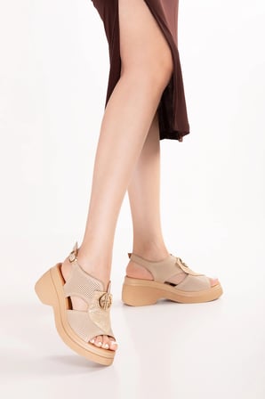 Gondol Hakiki Deri Platform Taban Sandalet pkr.64027 Bej