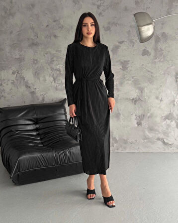 Uzun Kollu Piliseli Elbise 