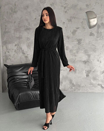 Uzun Kollu Piliseli Elbise 