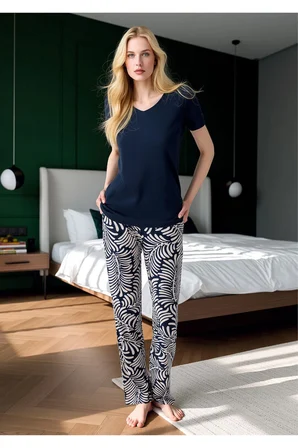 Kadın V Yaka Pijama Takımı - Yaprak Desenli Pamuklu Alt Üst Takım