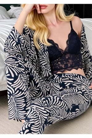 Kadın 3'lü Sabahlıklı Pijama Takımı - Dantelli Büstiyer ve Yaprak Desenli Pantolon Seti