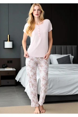 Kadın Çiçek Desenli Pijama Takımı - Yarım Düğmeli Pamuklu Uzun Alt Üst Set