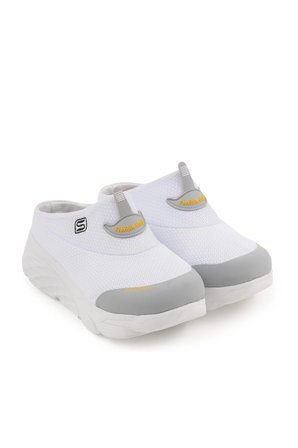Sandal Spor Kadın Dolgu Taban Ortopedik File Sabo Doktor Hemşire Hastane Aşçı  Terlik  BEYAZ SS001-0278