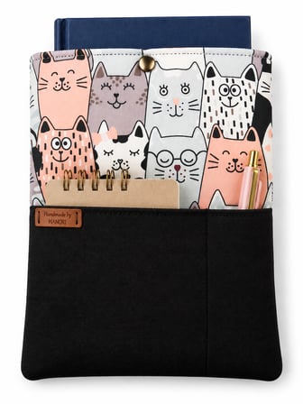 🐱 Colorful Cats – El Yapımı Kitap Kılıfı , Tablet KIlıfı & E-Okuyucu Kılıfı