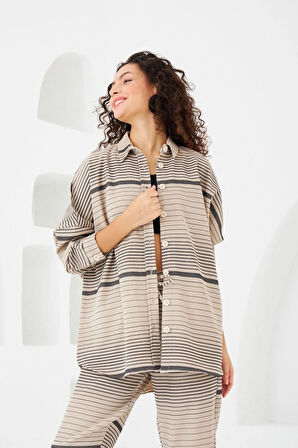 Yatay Çizgi Desenli Oversize Kesim Gömlek